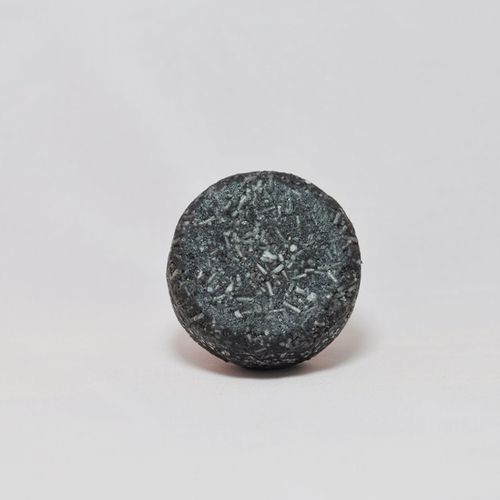 Grön Lycka: Black Fairy - solid detox schampoo - no added fragrance