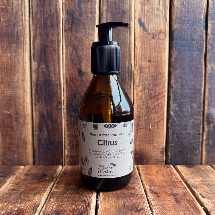 Flytande tvål citrus Malin i Ratan stående