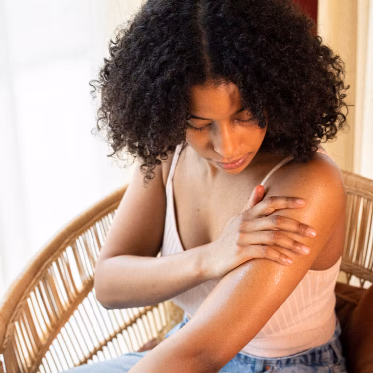 Sensitive Skin Massage & Body Oil - By Sara