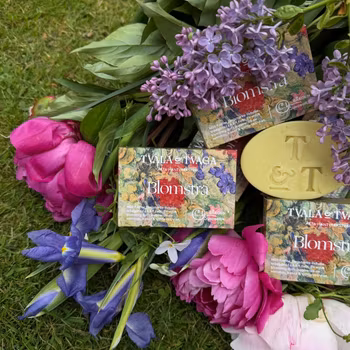 Blomstra, ekologisk hantverkstvål - Tvåla & Tvaga