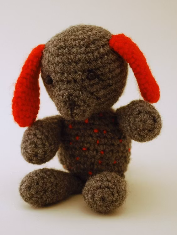 Röda Hund virkmönster amigurumi