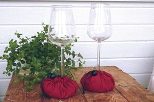 Vinglashållare vinröd - Vingel