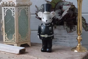 Mus i uniform - Wikholm Form