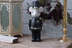 Mus i uniform - Wikholm Form