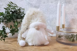 Tomte Tore Vit - Wikholm Form