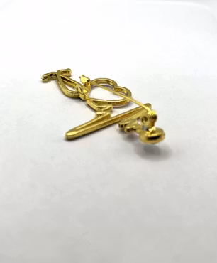 Pin "EKG"