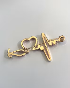 Pin "EKG"