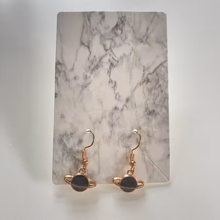 Planet örhängen svart