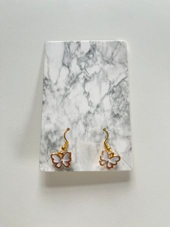 Fjärils örhängen vit/guld