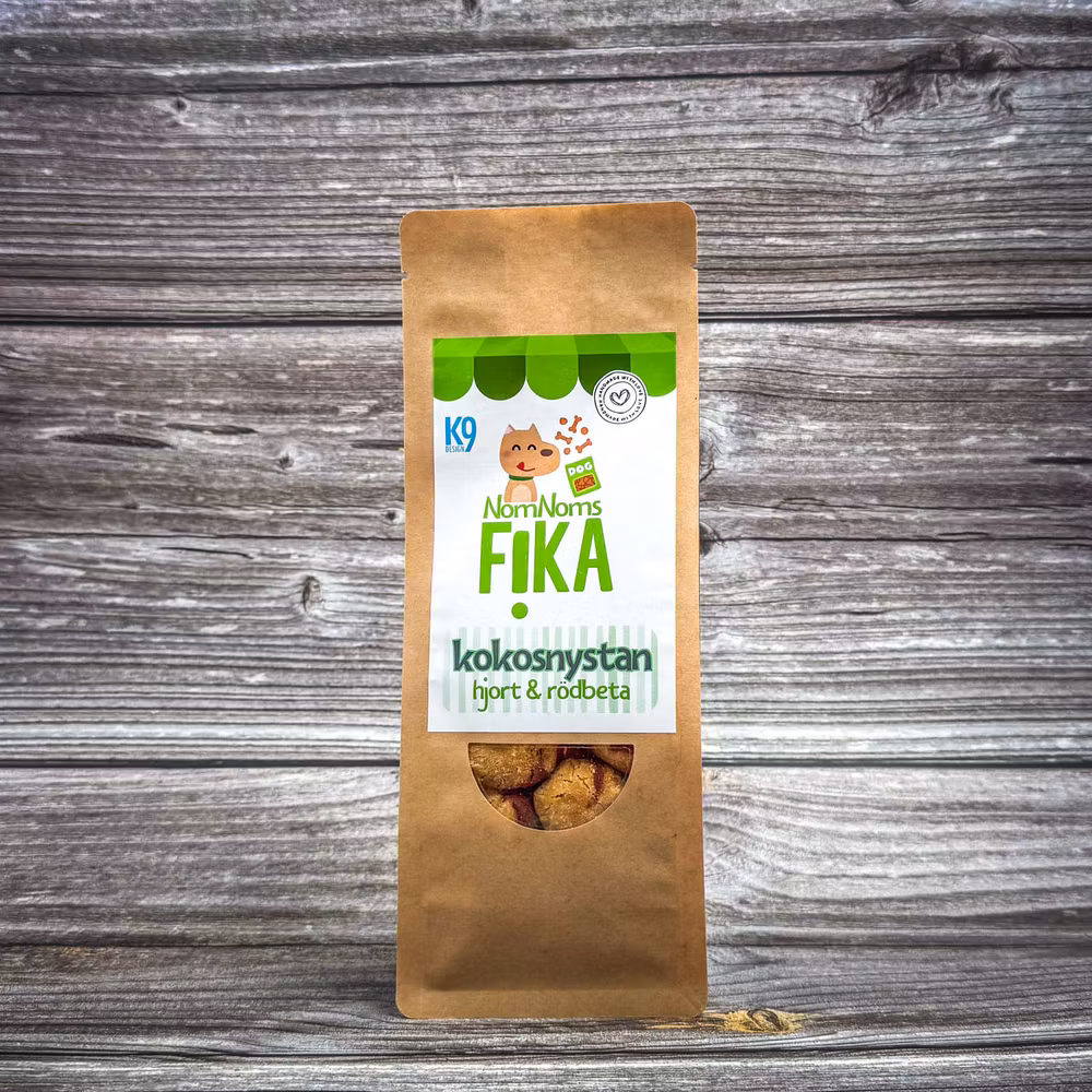 NomNoms FIKA Kokosnystan – Hjort, Rödbeta & Kokos 100 g