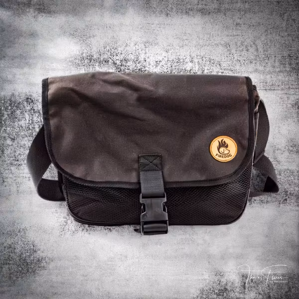 Firedog Dummyväska Profi M – vaxad bomull, mörkbrun