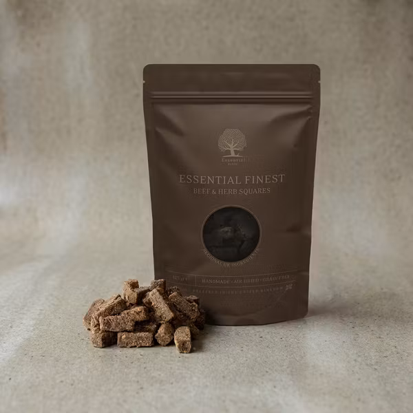 ESSENTIAL FINEST – Bitar av Nöt & Örter 125 g