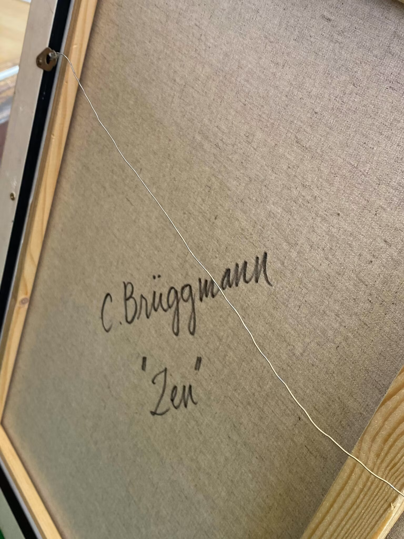 Äkta konst som alltid är redo att hängas upp kan ses och köpas online på cbruggmann.se.