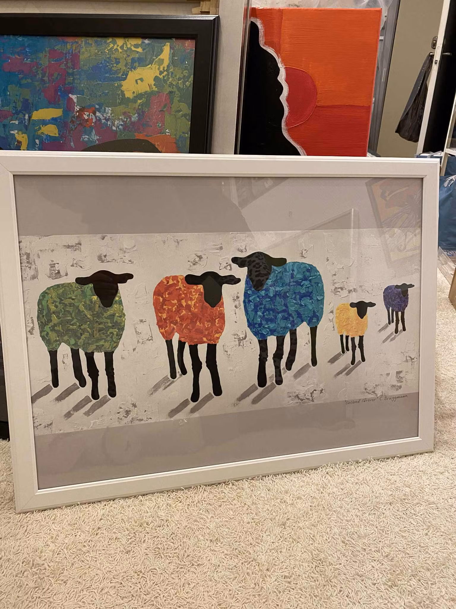 Fårtavla i glada färger 50x70 cm. Gotlandsfår och lamm i rött, grönt, gult, lila och turkos.