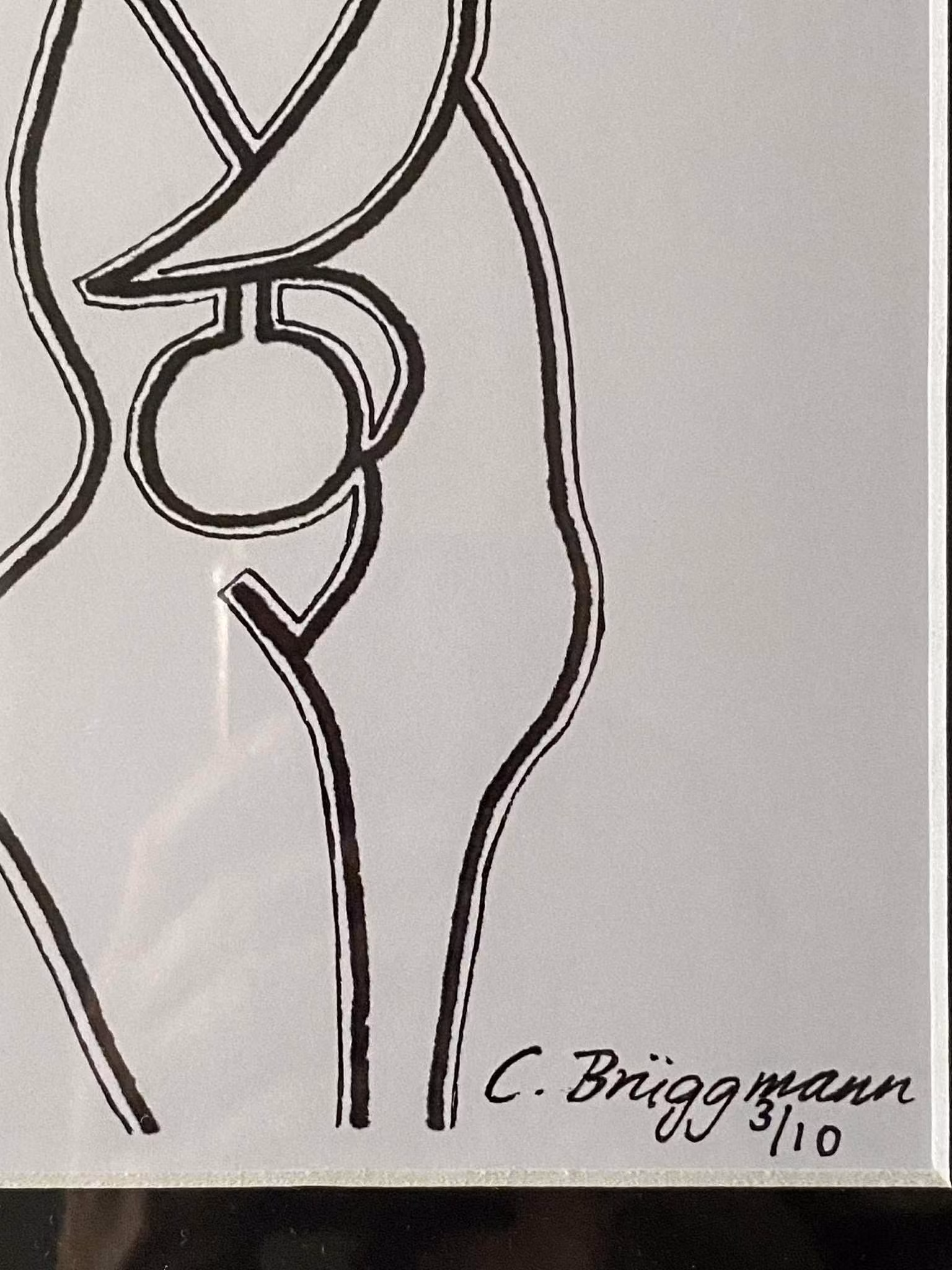 Läcker tavla som inredningsdetalj i ditt svart-vita hem. Unna dig unik konst av C.Brüggmann.