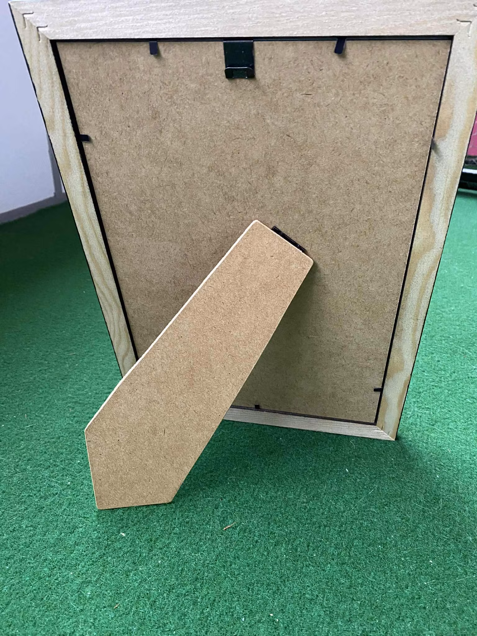 Numrerat Konsttryck, "Hjälp mig...