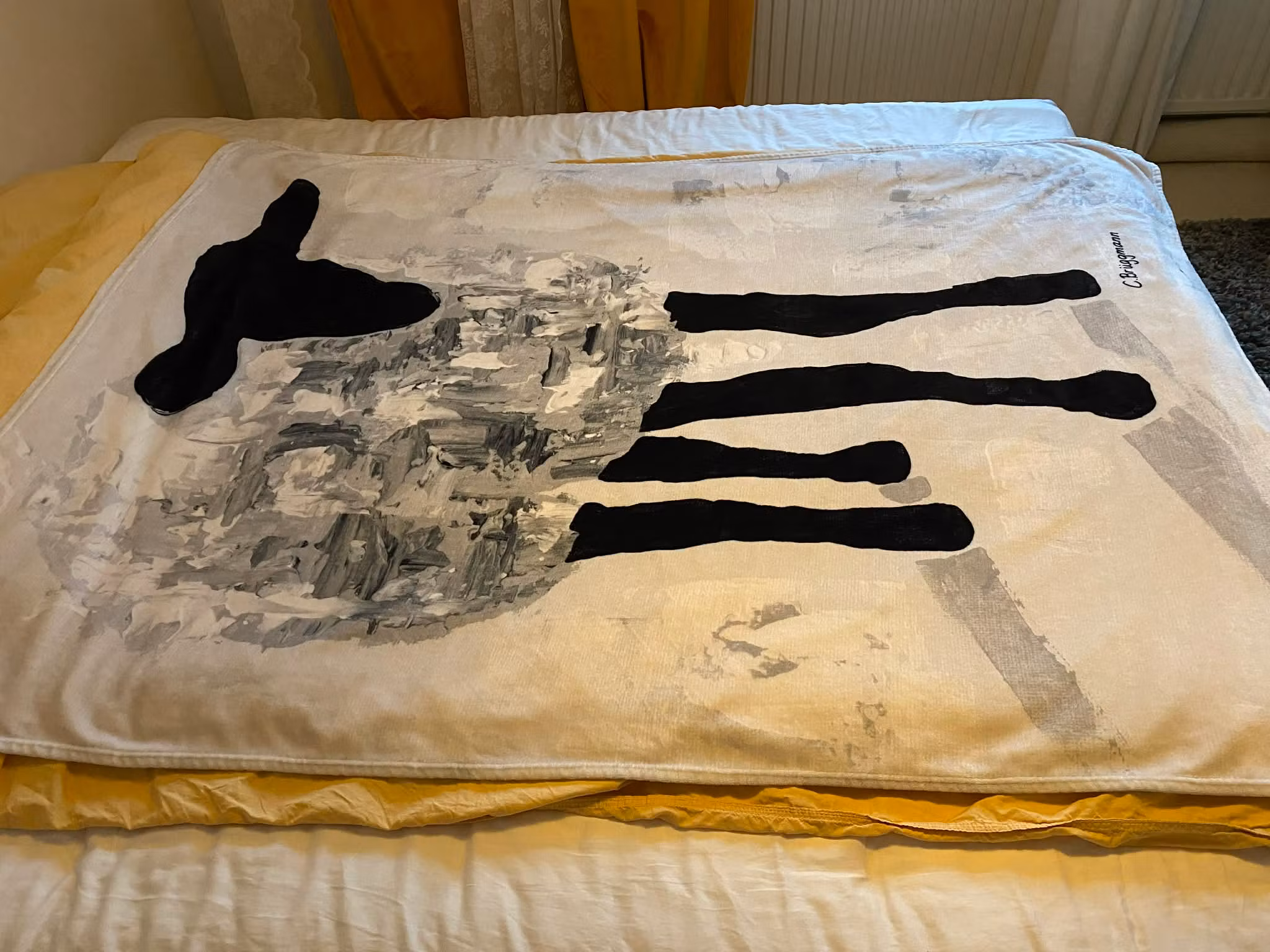 Somna snabbt genom ett extra lager på ditt täcke som denna snygga fårfilt i perfekt format.