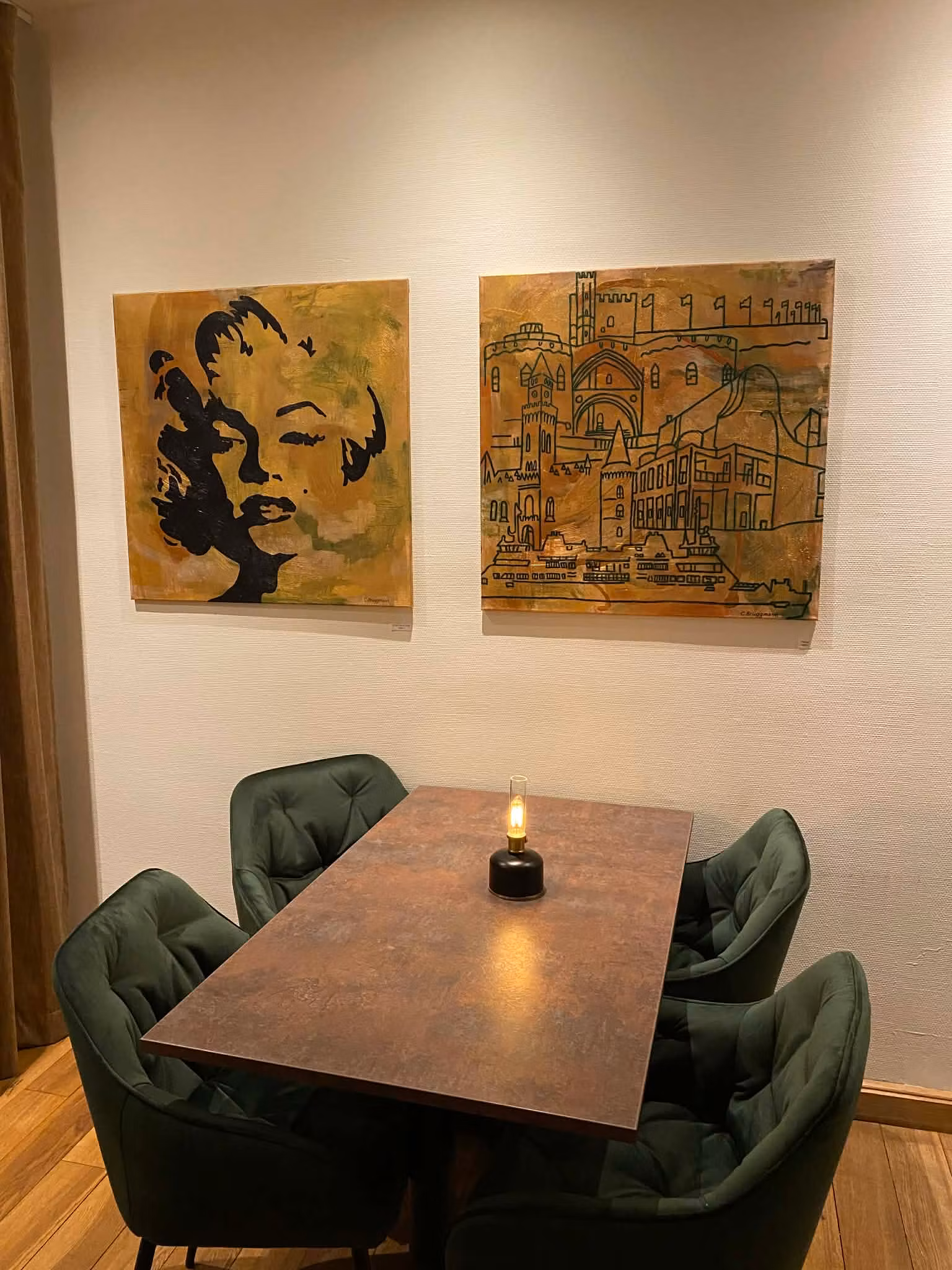 Vacker konst av C.Brüggmann på Hotell Stadsparken i Helsingborg som kan ses under konstrundan i Påsk.