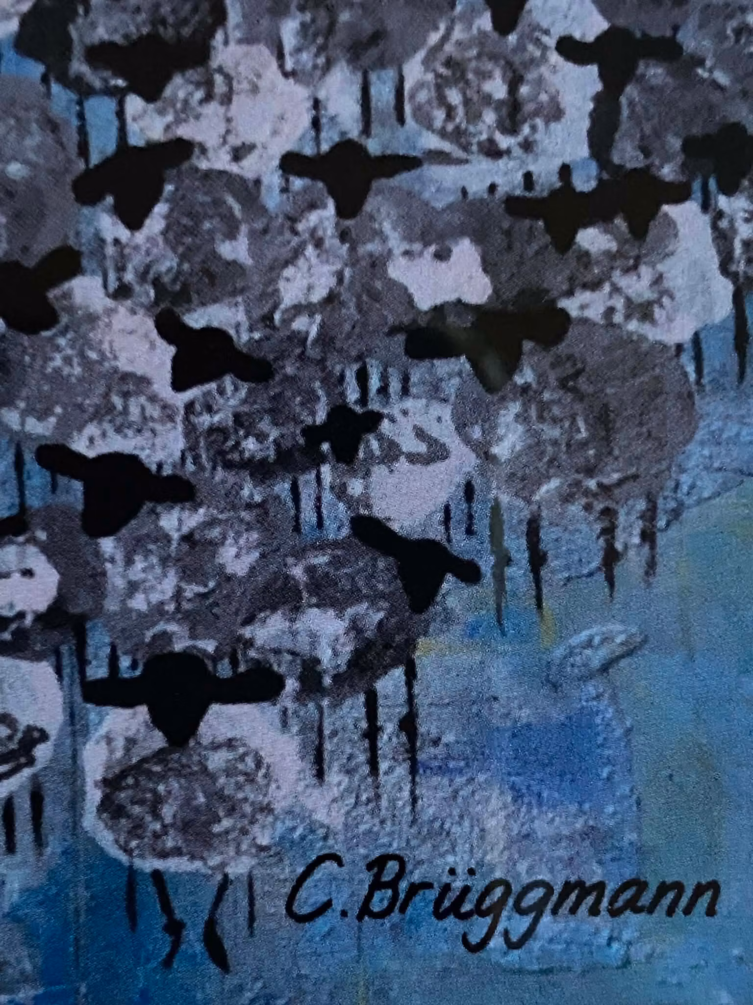 Grå gotlandsfår målade av C.Brüggmann har fotgraferats och tryckts upp i stl. 15x21 cm. Blå vacker bakgrund.