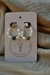 Wrap-around øredobber med Ferskvannsperler og Jade