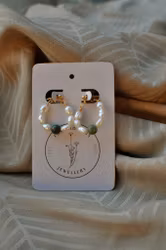 Wrap-around øredobber med Ferskvannsperler og Jade