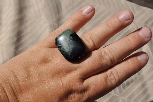 Håndlaget Ring med Snowflake Obsidian
