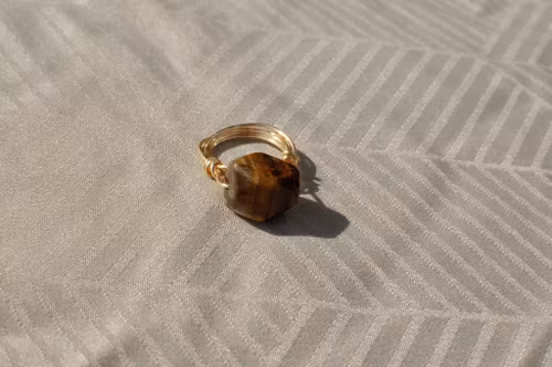 Håndlaget Ring med Tigerøye