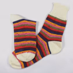Sockar för mellanstora fötter - randiga/vita