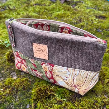 Stor necessär / väska -  med Pimperneltyg