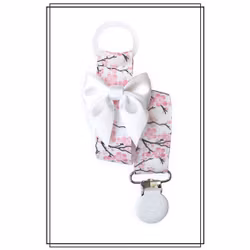 Napphållare med körsbärsblom och vit rosett