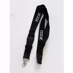 Nyckelband SVART med egen text