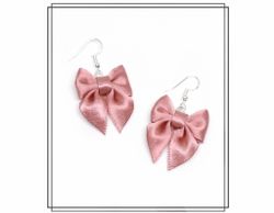 Örhängen med mini-rosetter - GAMMELROSA