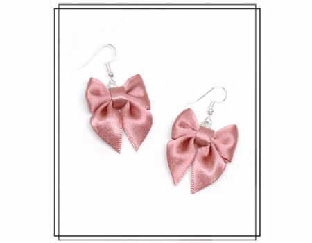 Örhängen med mini-rosetter - GAMMELROSA