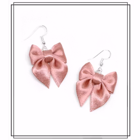 Örhängen med mini-rosetter - GAMMELROSA