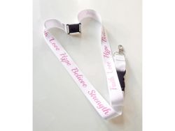 Nyckelband "Faith Love Hope Believe Strength" rosa bandet - vitt