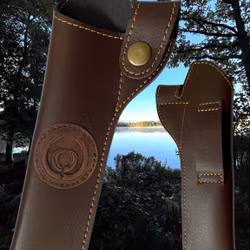Bolt pouch