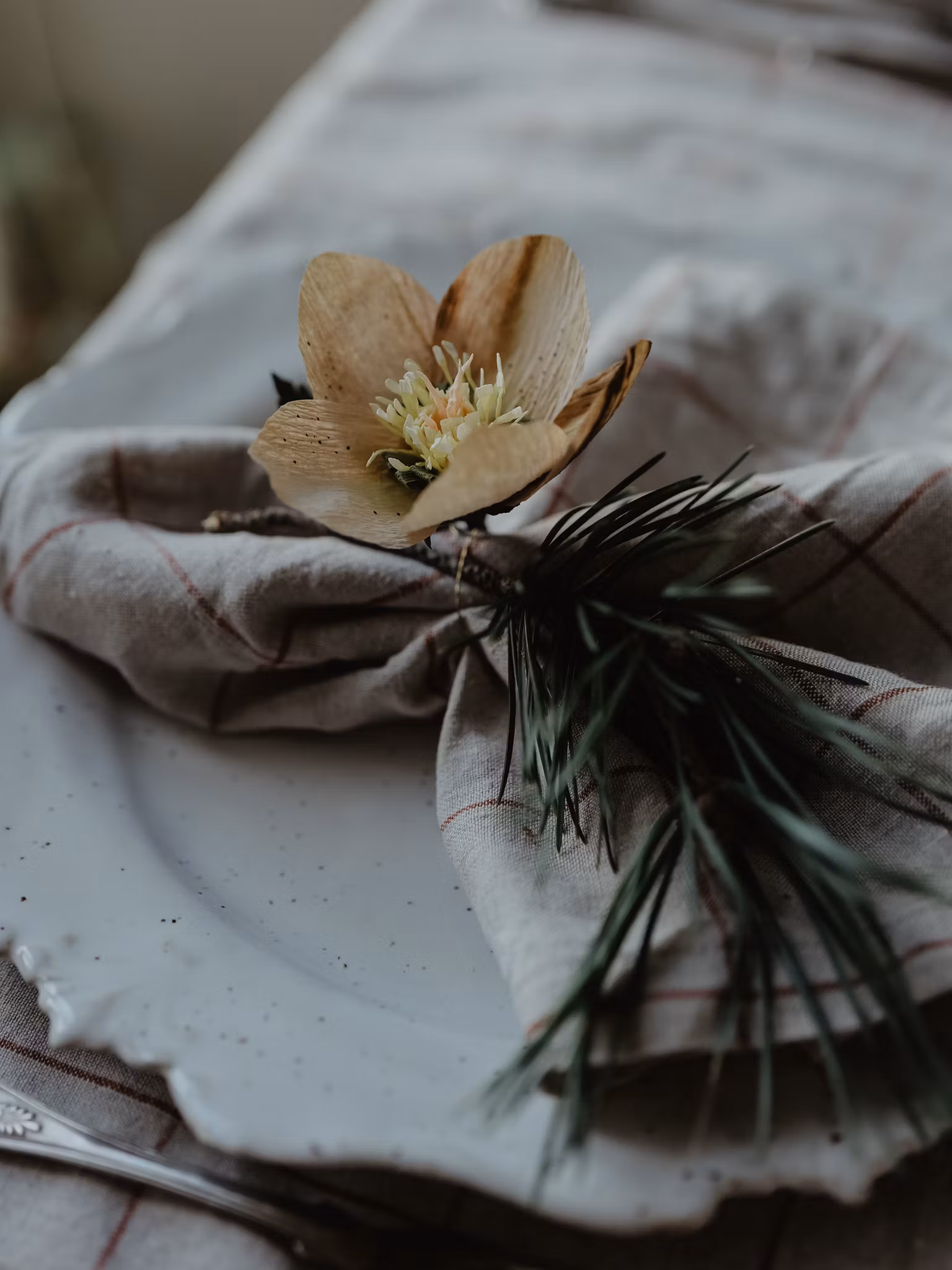 Handgjord JULROS ROSA i papper - Linnéa Ahlsten Lundgren