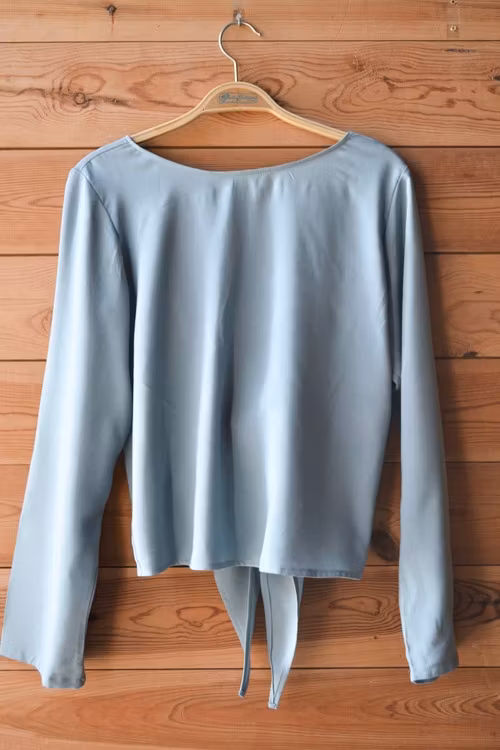 ULTIMATE BACKWARD TOP - VINTAGE BLUE