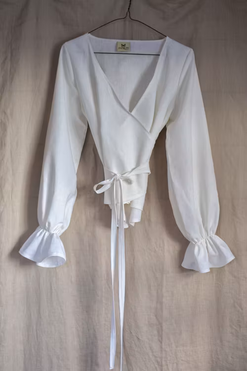 RUFFLE TOP - WHITE