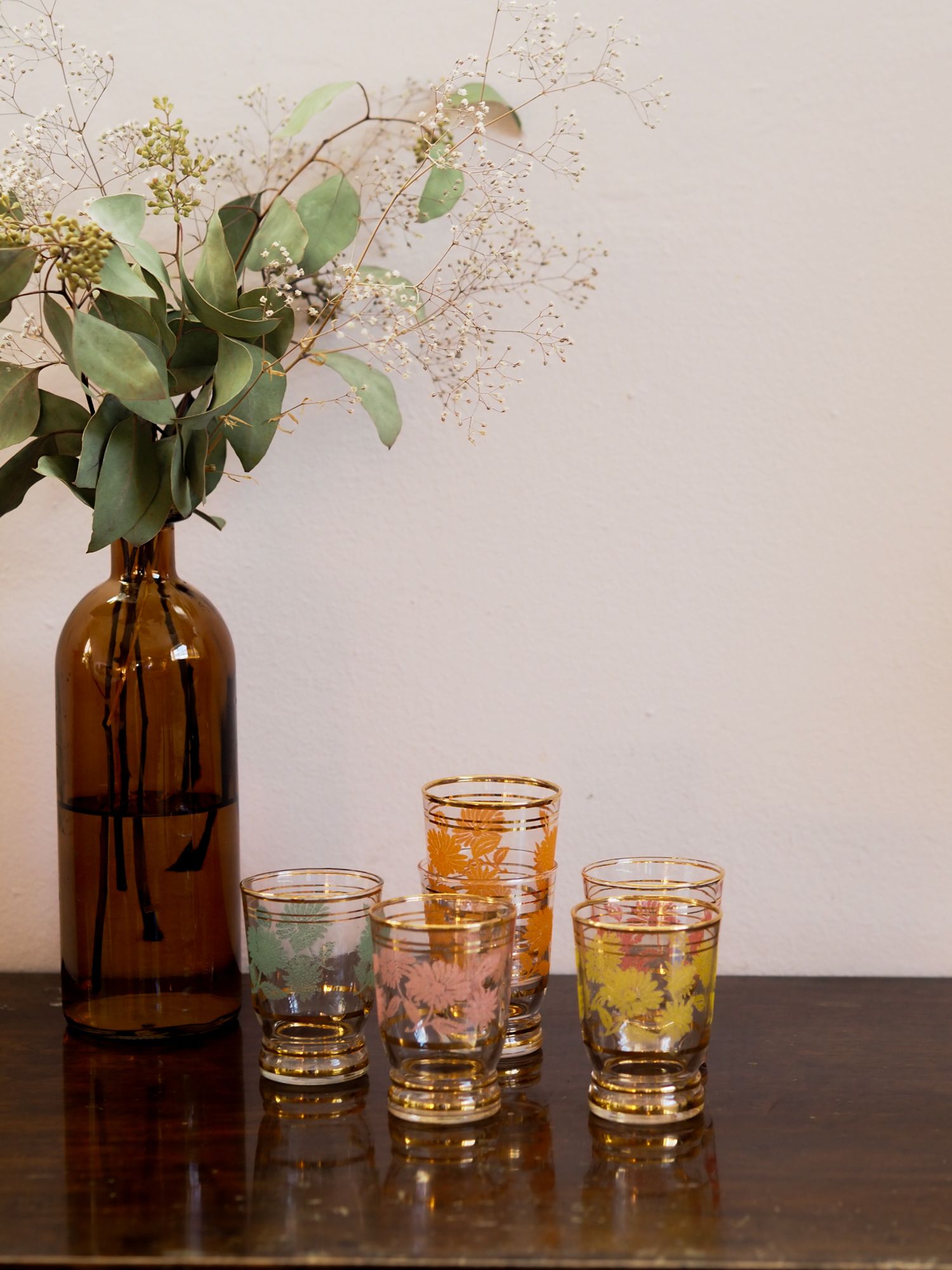 Små glas i färg och guldkant 6 st - VINTAGE