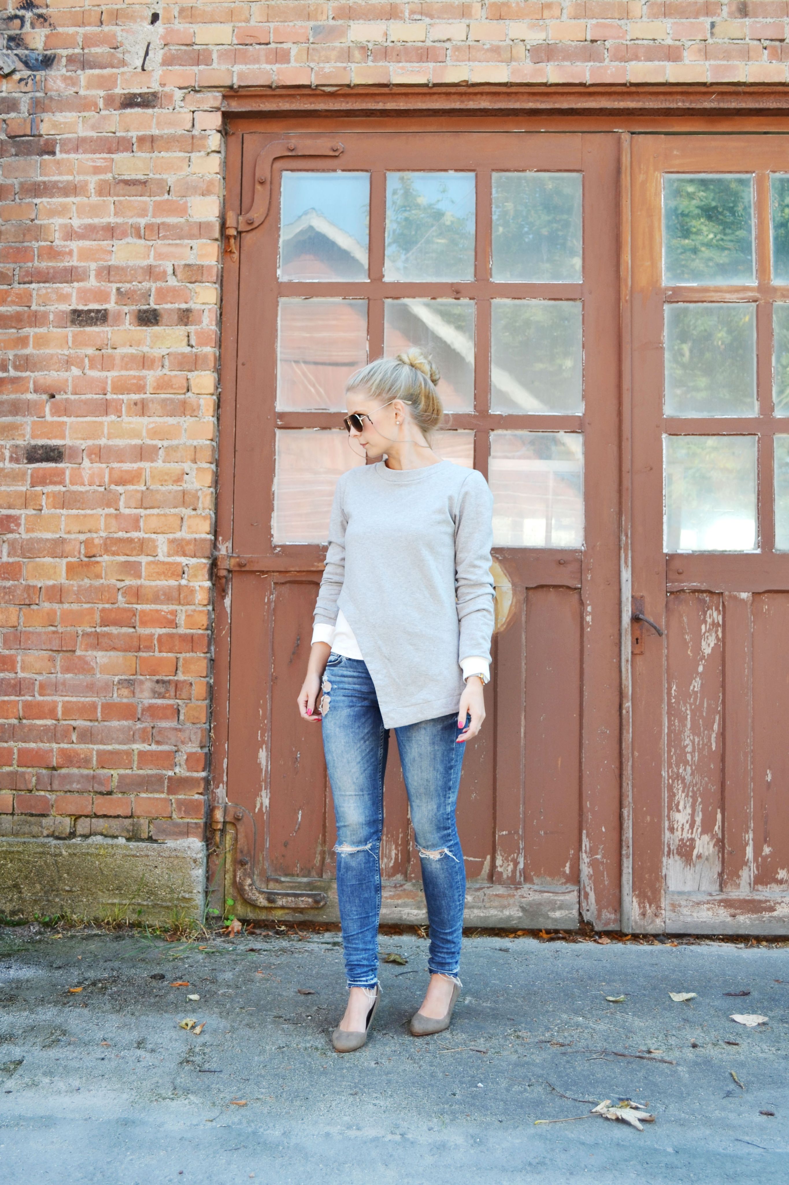 WING SWEATER OBLEKT
