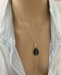 Guldpläterat halsband med svart Onyx