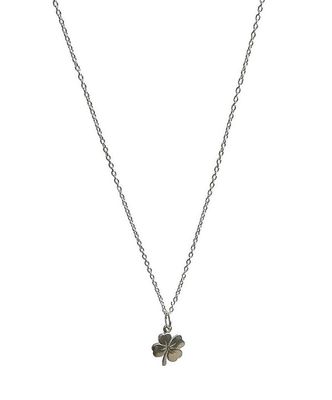 Silverhalsband med litet fyrklöver