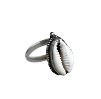 Silverring med snäcka Cowrie