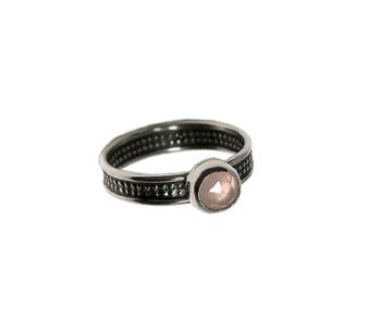 Ring med rosa sten Kalcedon