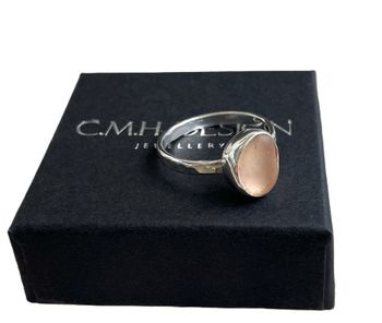 Ring med rosa Sjöglas silver