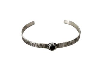 Cuff armband med sten silver