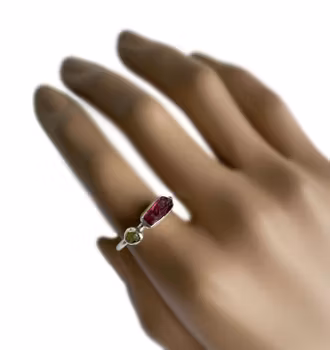 Tvåstensring Granat och Peridot