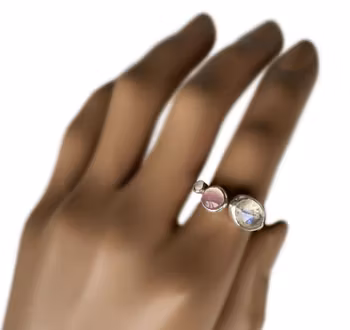 Regnbågsmånsten och rosa Kalcedon ring
