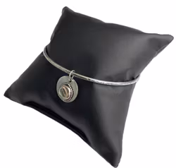 Armring med stor berlock silver